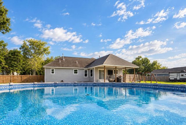112 Wood Avenue, Baytown, TX 77520