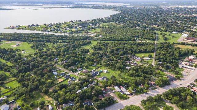 112 Wood Avenue, Baytown, TX 77520