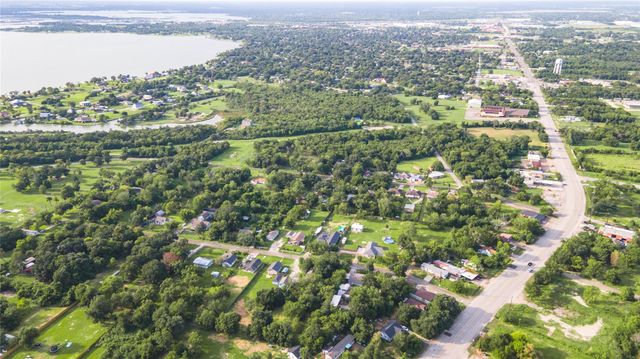 112 Wood Avenue, Baytown, TX 77520
