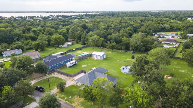 112 Wood Avenue, Baytown, TX 77520