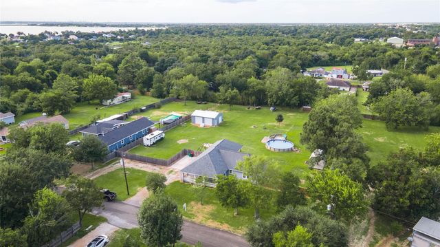 112 Wood Avenue, Baytown, TX 77520