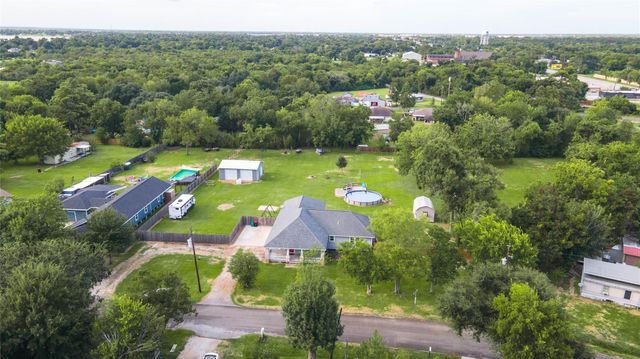 112 Wood Avenue, Baytown, TX 77520
