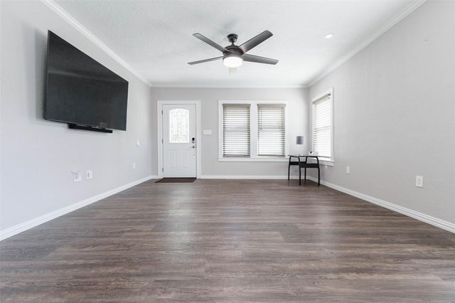 112 Wood Avenue, Baytown, TX 77520