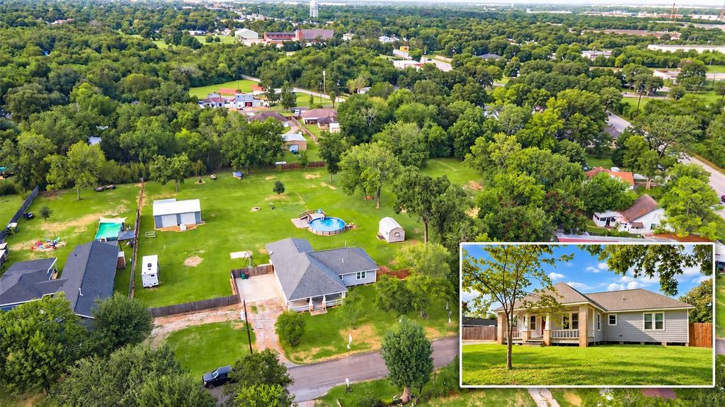 112 Wood Avenue, Baytown, TX 77520