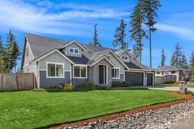 5597 NW Muddy Paws Court, Bremerton, WA 98312