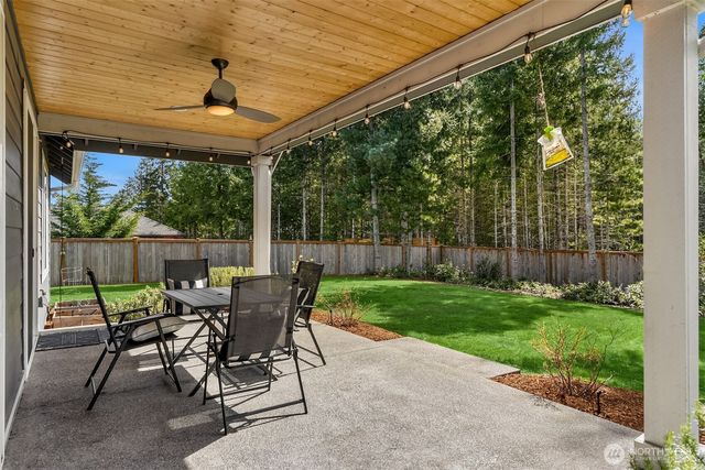 5597 NW Muddy Paws Court, Bremerton, WA 98312