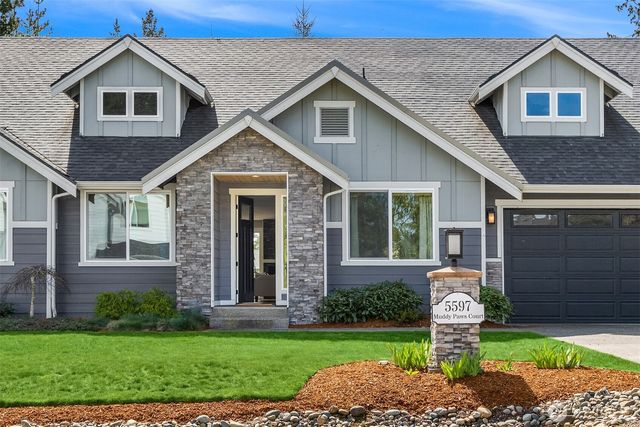 5597 NW Muddy Paws Court, Bremerton, WA 98312