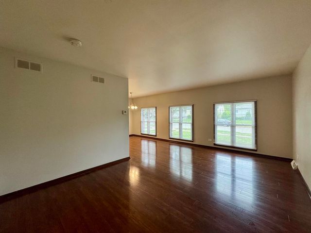 18013 Park Avenue, Lansing, IL 60438