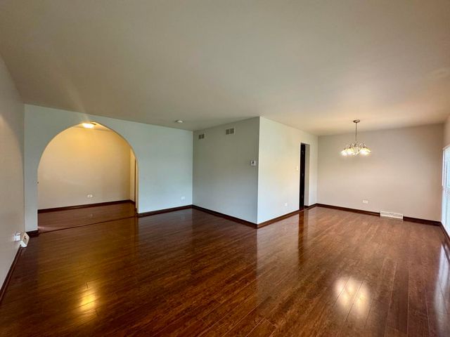 18013 Park Avenue, Lansing, IL 60438