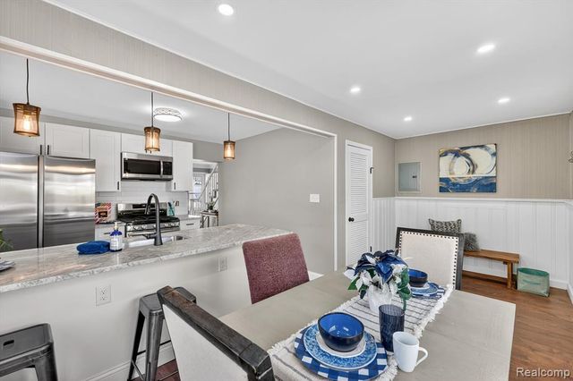 33544 Brown Street, Garden City, MI 48135