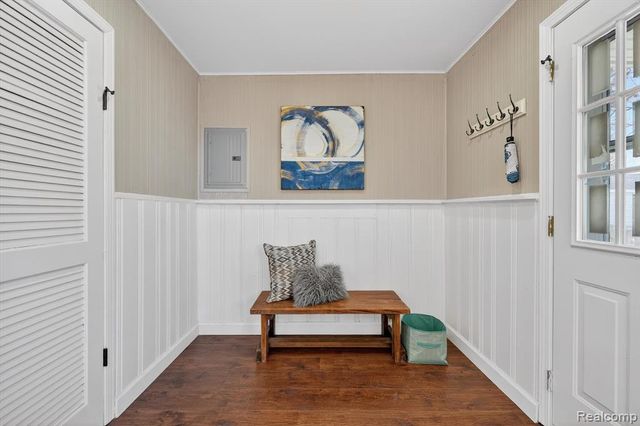 33544 Brown Street, Garden City, MI 48135