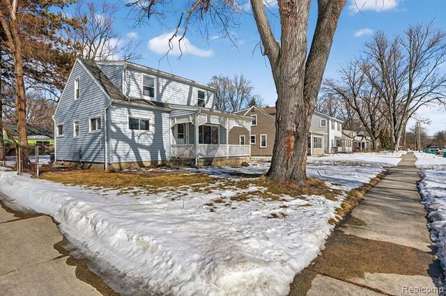 33544 Brown Street, Garden City, MI 48135