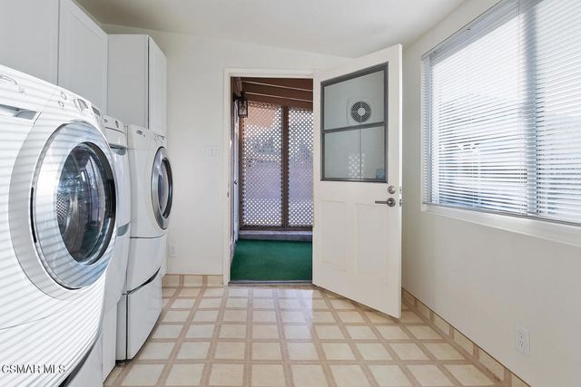 1529 Paul Street, Simi Valley, CA 93065