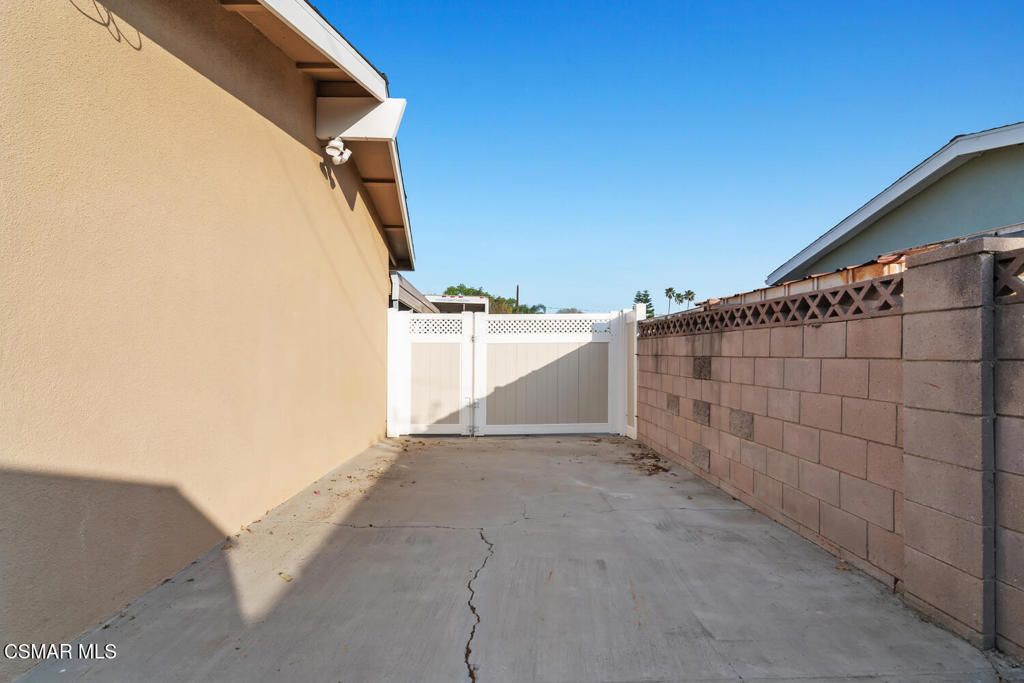 Image 21 of property listing at 1529 Paul Street, Simi Valley, CA 93065