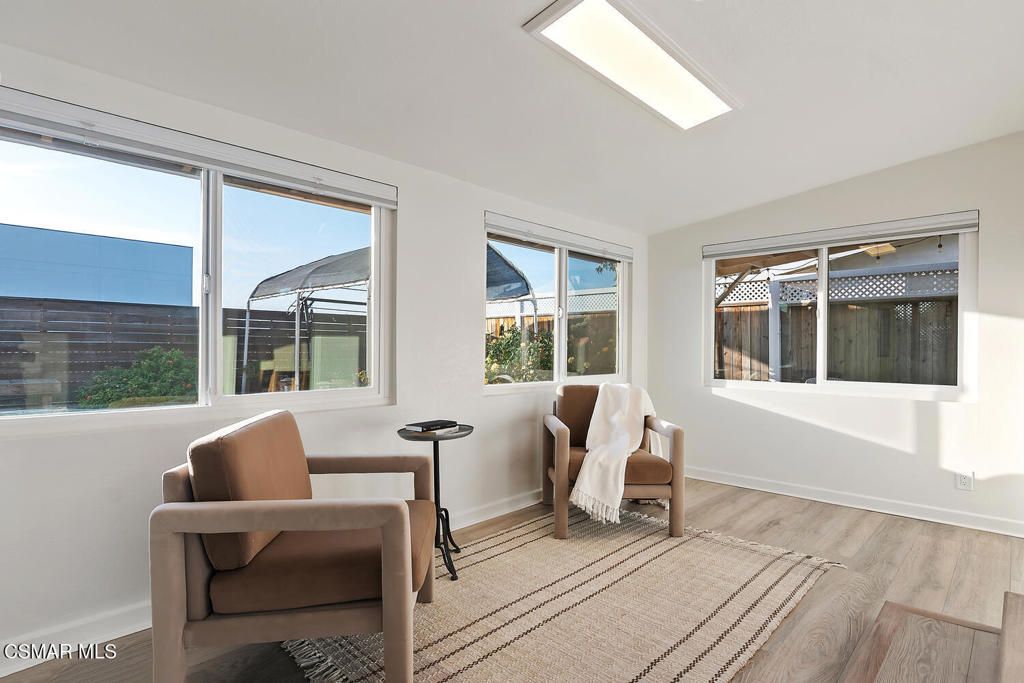 Image 9 of property listing at 1529 Paul Street, Simi Valley, CA 93065