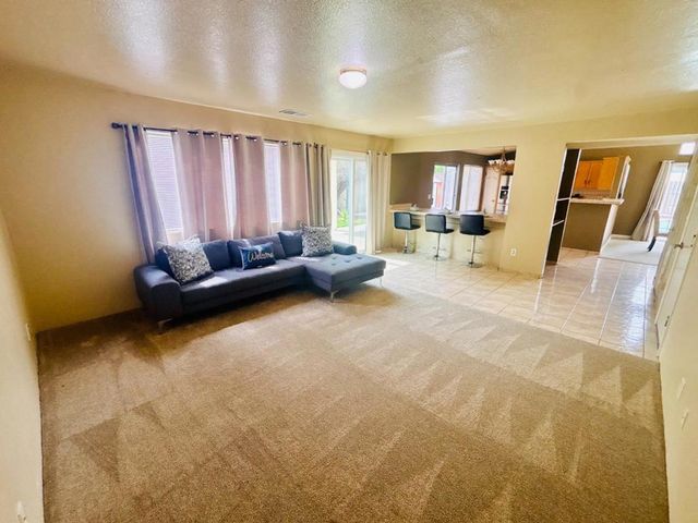 6 Westmont Court, Merced, CA 95348