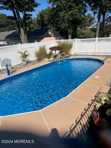 603 Carol Avenue, Oakhurst, NJ 07755