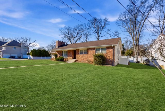 603 Carol Avenue, Oakhurst, NJ 07755
