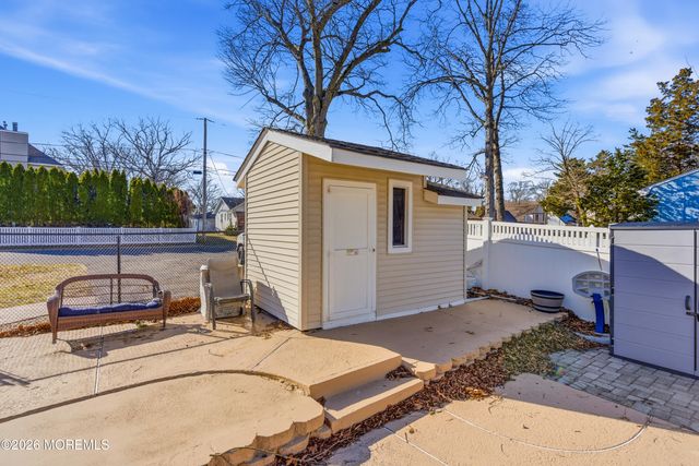 603 Carol Avenue, Oakhurst, NJ 07755