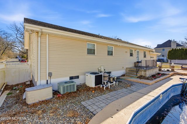 603 Carol Avenue, Oakhurst, NJ 07755