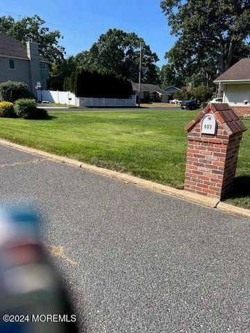 603 Carol Avenue, Oakhurst, NJ 07755