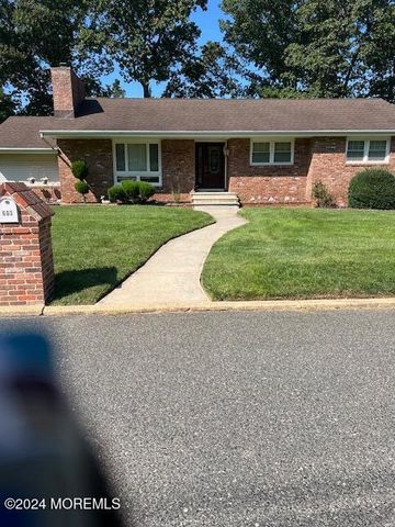 603 Carol Avenue, Oakhurst, NJ 07755