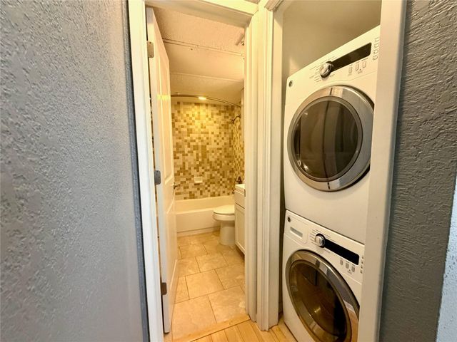 3204 Manchaca RD 302, Austin, TX 78704