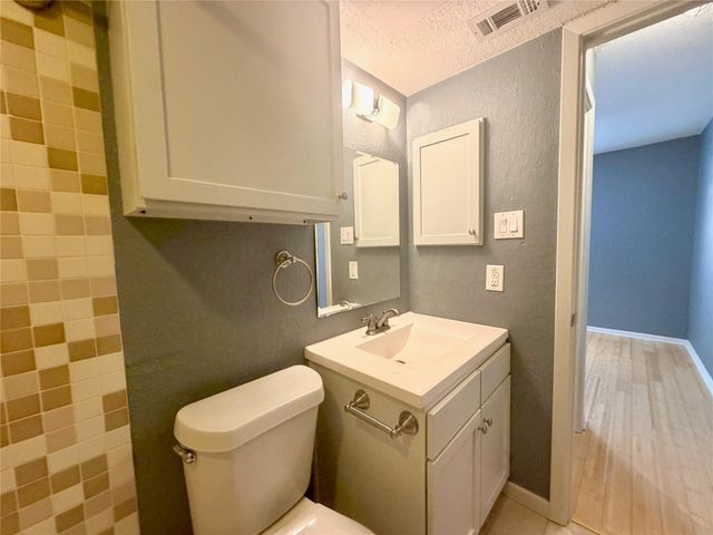 3204 Manchaca RD 302, Austin, TX 78704