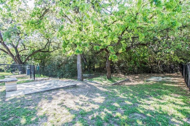 3204 Manchaca RD 302, Austin, TX 78704