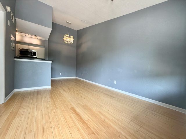 3204 Manchaca RD 302, Austin, TX 78704