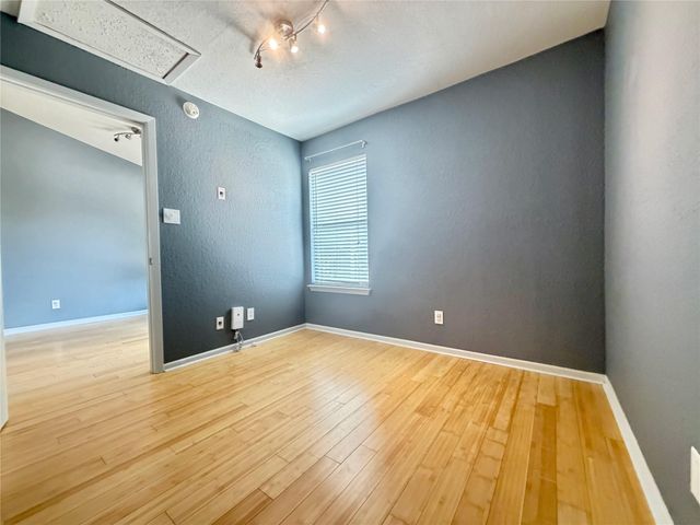3204 Manchaca RD 302, Austin, TX 78704