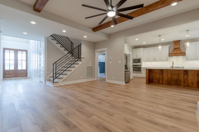 1073 Gratton Rd, Clarksville, TN 37043