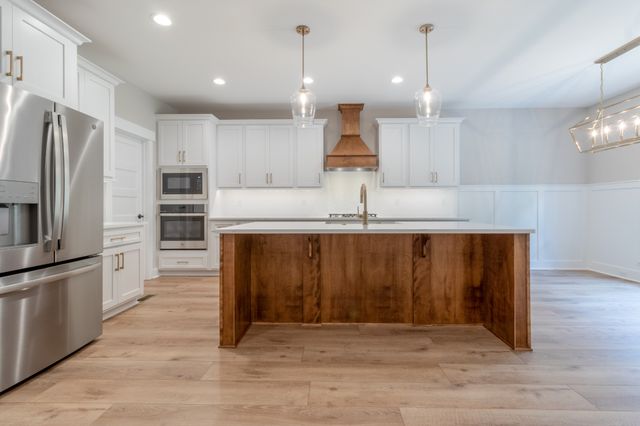 1073 Gratton Rd, Clarksville, TN 37043