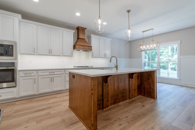 1073 Gratton Rd, Clarksville, TN 37043