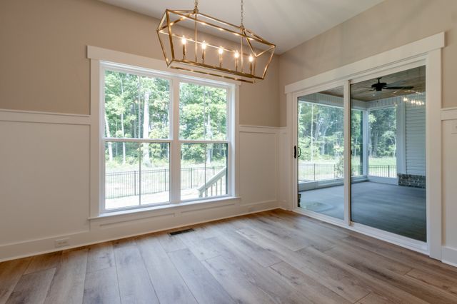 1073 Gratton Rd, Clarksville, TN 37043