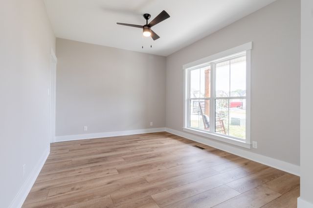 1073 Gratton Rd, Clarksville, TN 37043