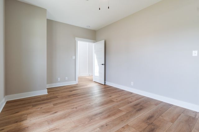 1073 Gratton Rd, Clarksville, TN 37043