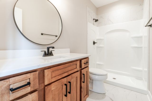 1073 Gratton Rd, Clarksville, TN 37043