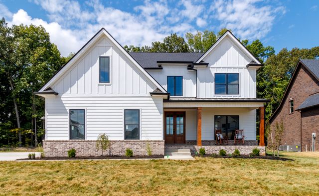 1073 Gratton Rd, Clarksville, TN 37043