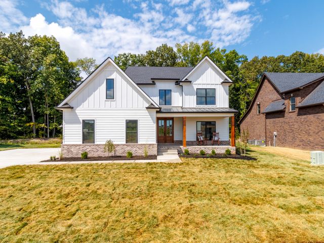 1073 Gratton Rd, Clarksville, TN 37043