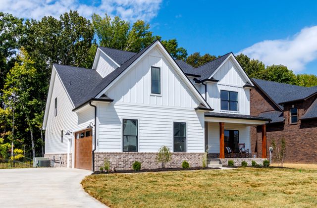 1073 Gratton Rd, Clarksville, TN 37043