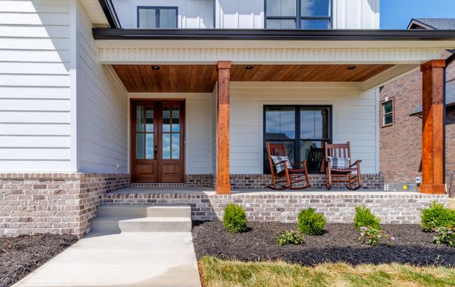 1073 Gratton Rd, Clarksville, TN 37043