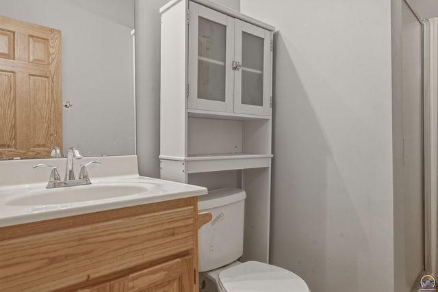 2848 SW Indian Hills RD, Topeka, KS 66614