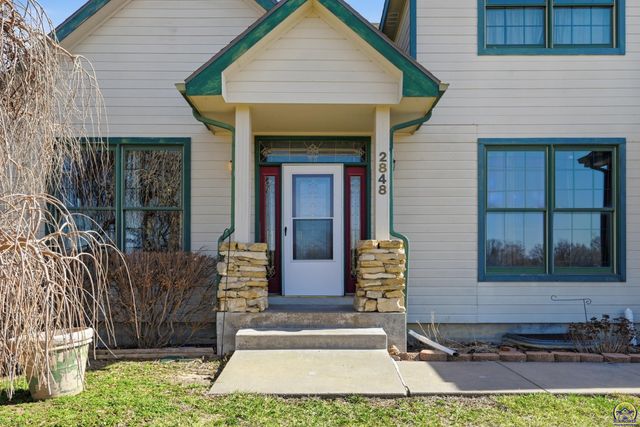 2848 SW Indian Hills RD, Topeka, KS 66614