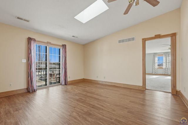 2848 SW Indian Hills RD, Topeka, KS 66614