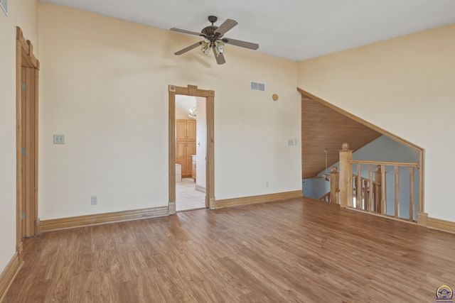 2848 SW Indian Hills RD, Topeka, KS 66614