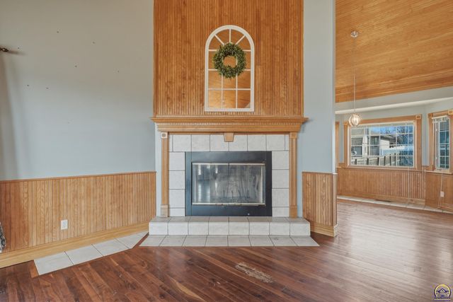 2848 SW Indian Hills RD, Topeka, KS 66614