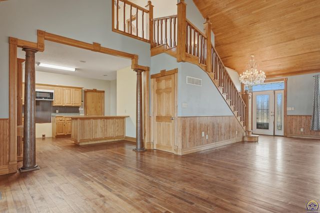 2848 SW Indian Hills RD, Topeka, KS 66614