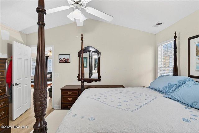 105 SE 36th Street, Oak Island, NC 28465