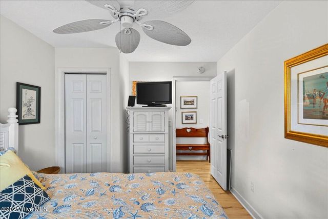 105 SE 36th Street, Oak Island, NC 28465